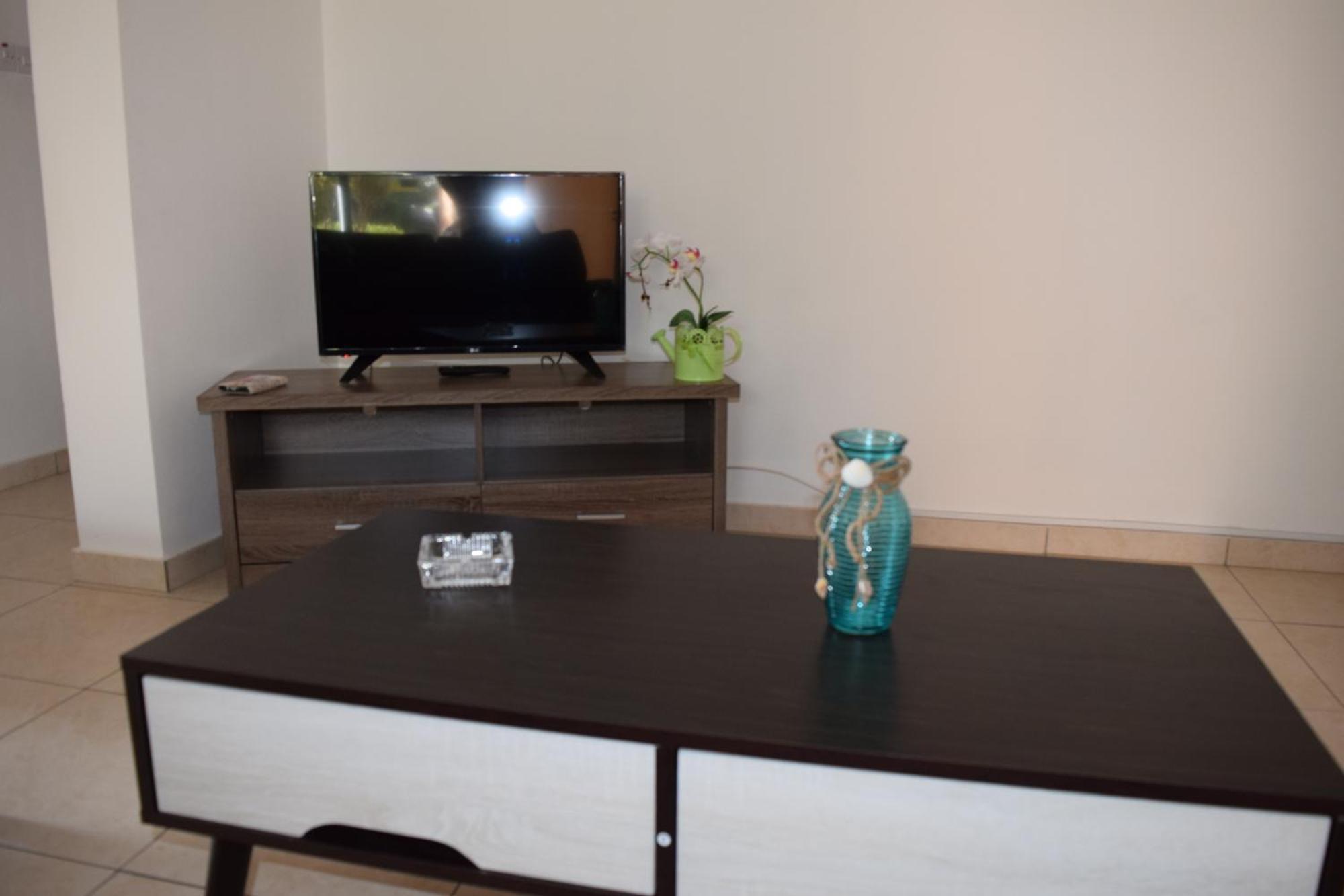 Diana Apartment Pafos Exterior foto