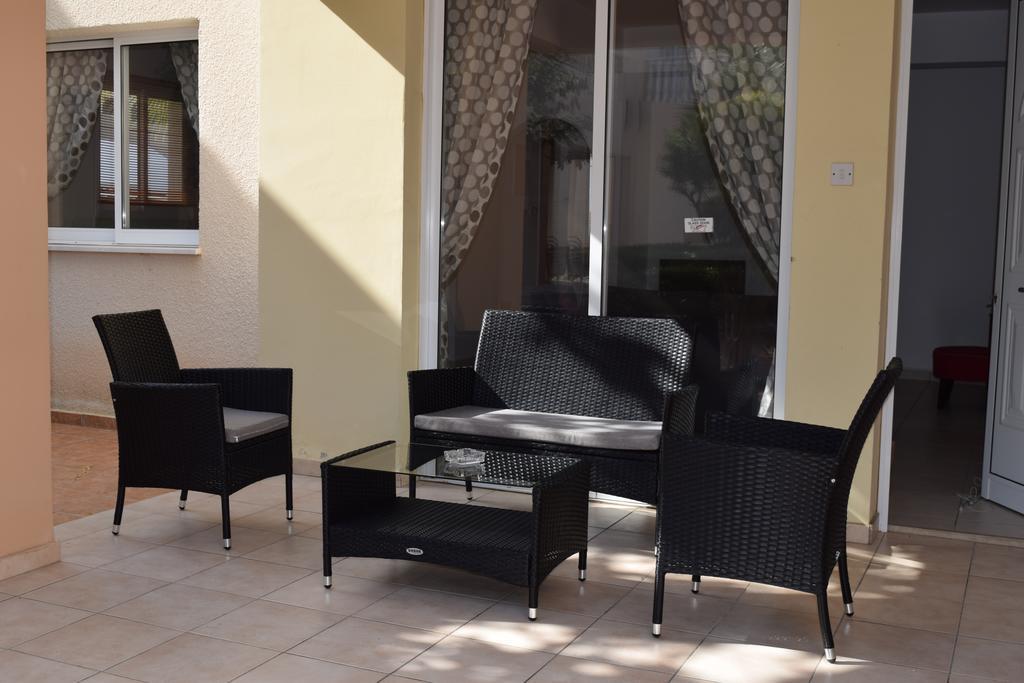 Diana Apartment Pafos Exterior foto