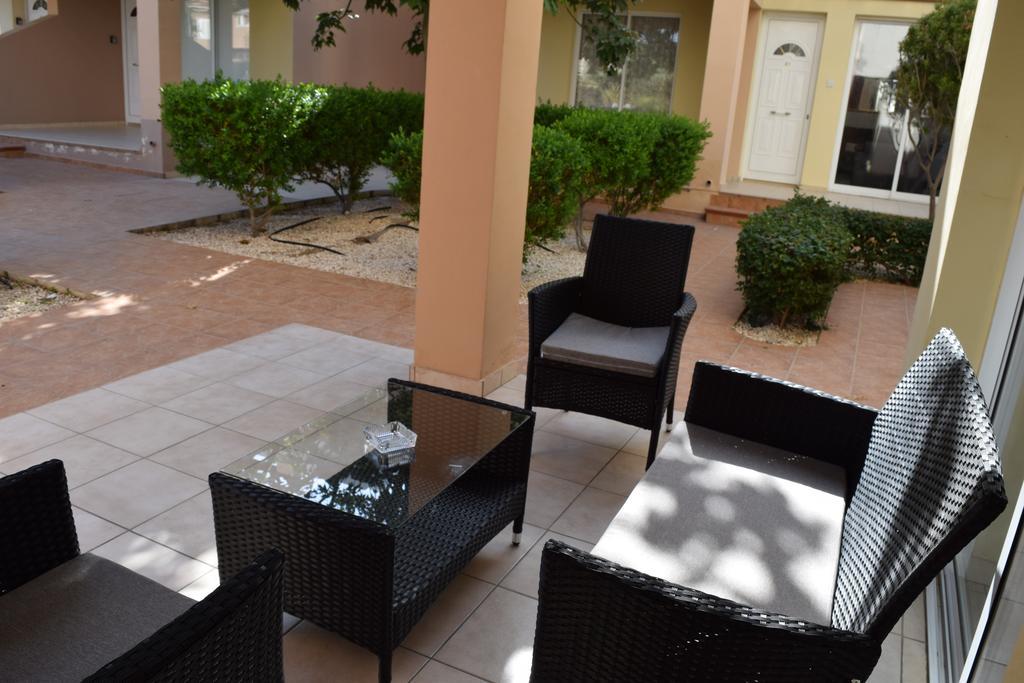Diana Apartment Pafos Exterior foto