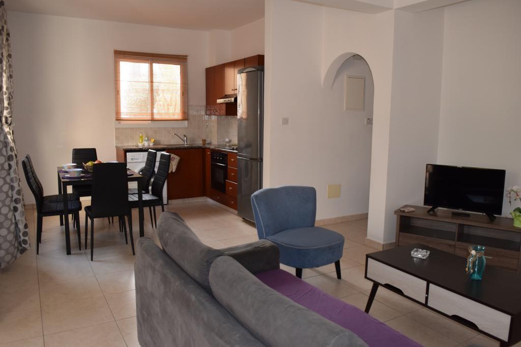 Diana Apartment Pafos Exterior foto