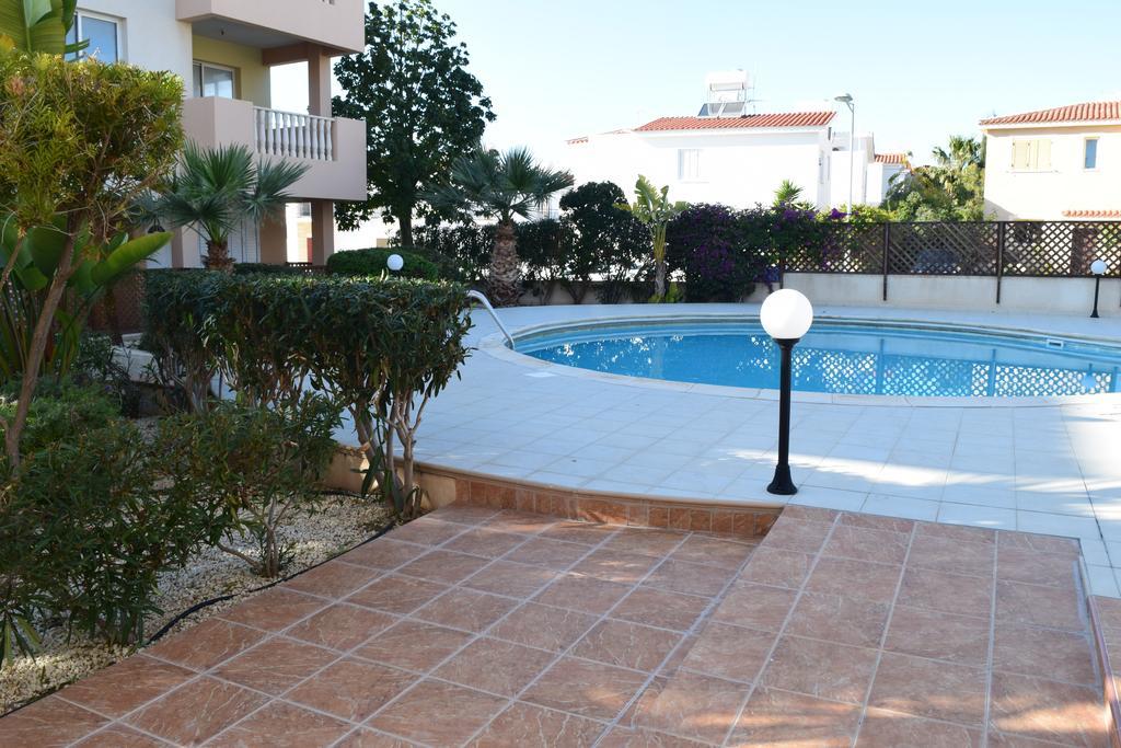 Diana Apartment Pafos Exterior foto
