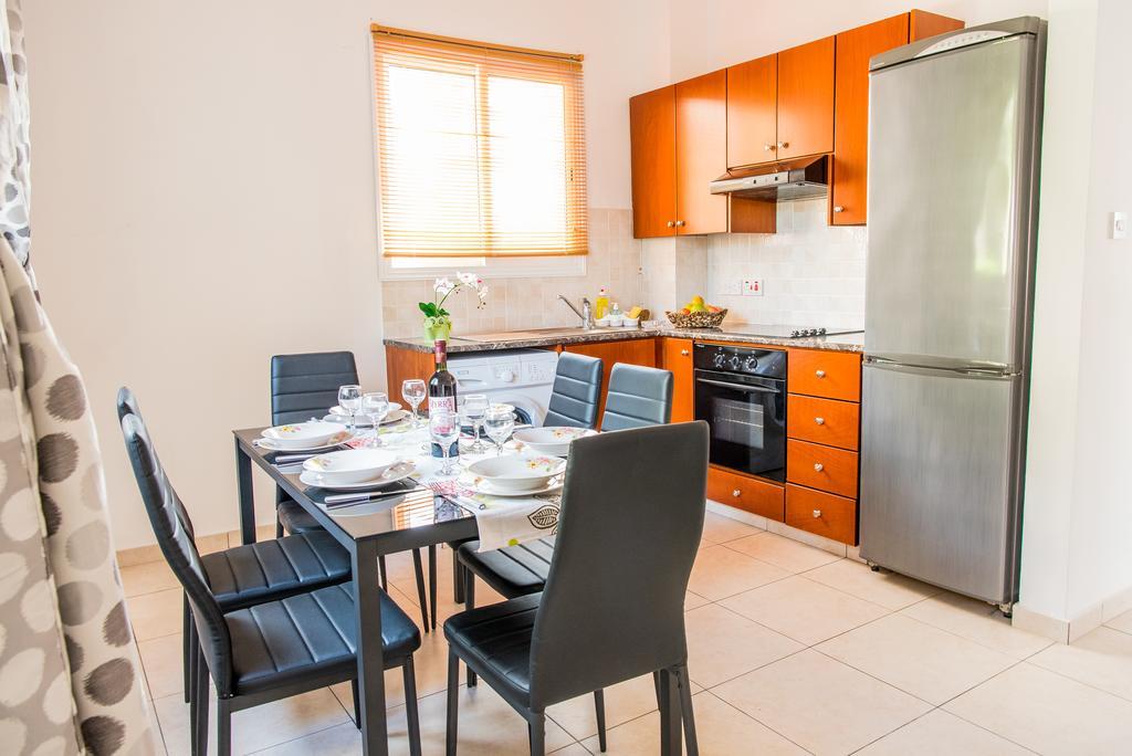 Diana Apartment Pafos Exterior foto
